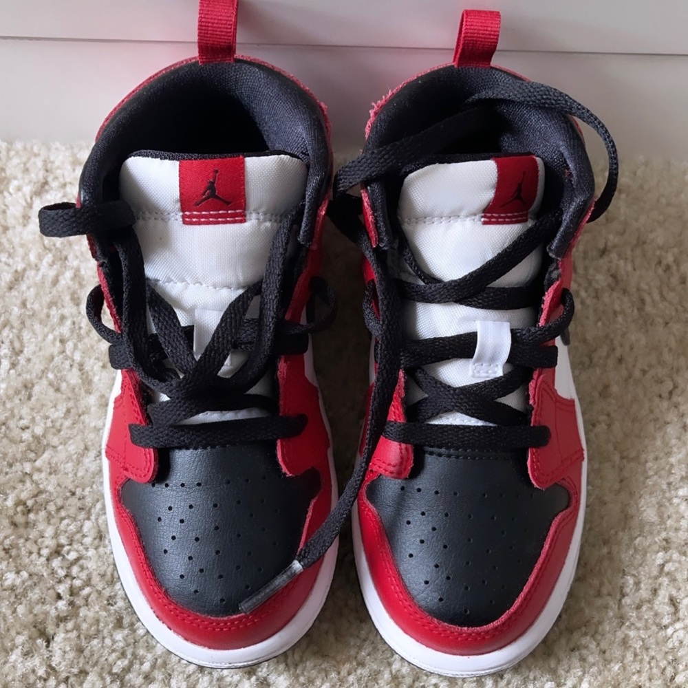 Toddler’s Jordan 1’s